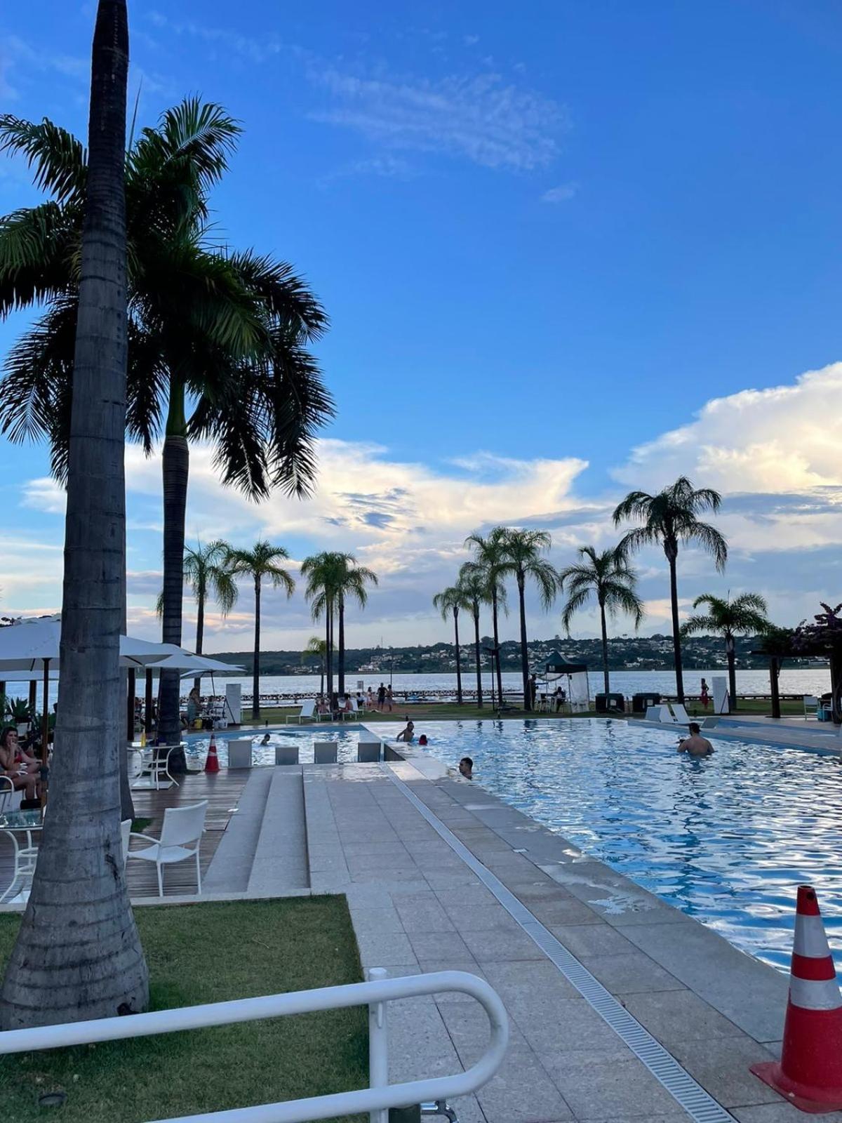 Estiloso Flat Brisas Do Lago Com Terraco Brasília Exteriör bild